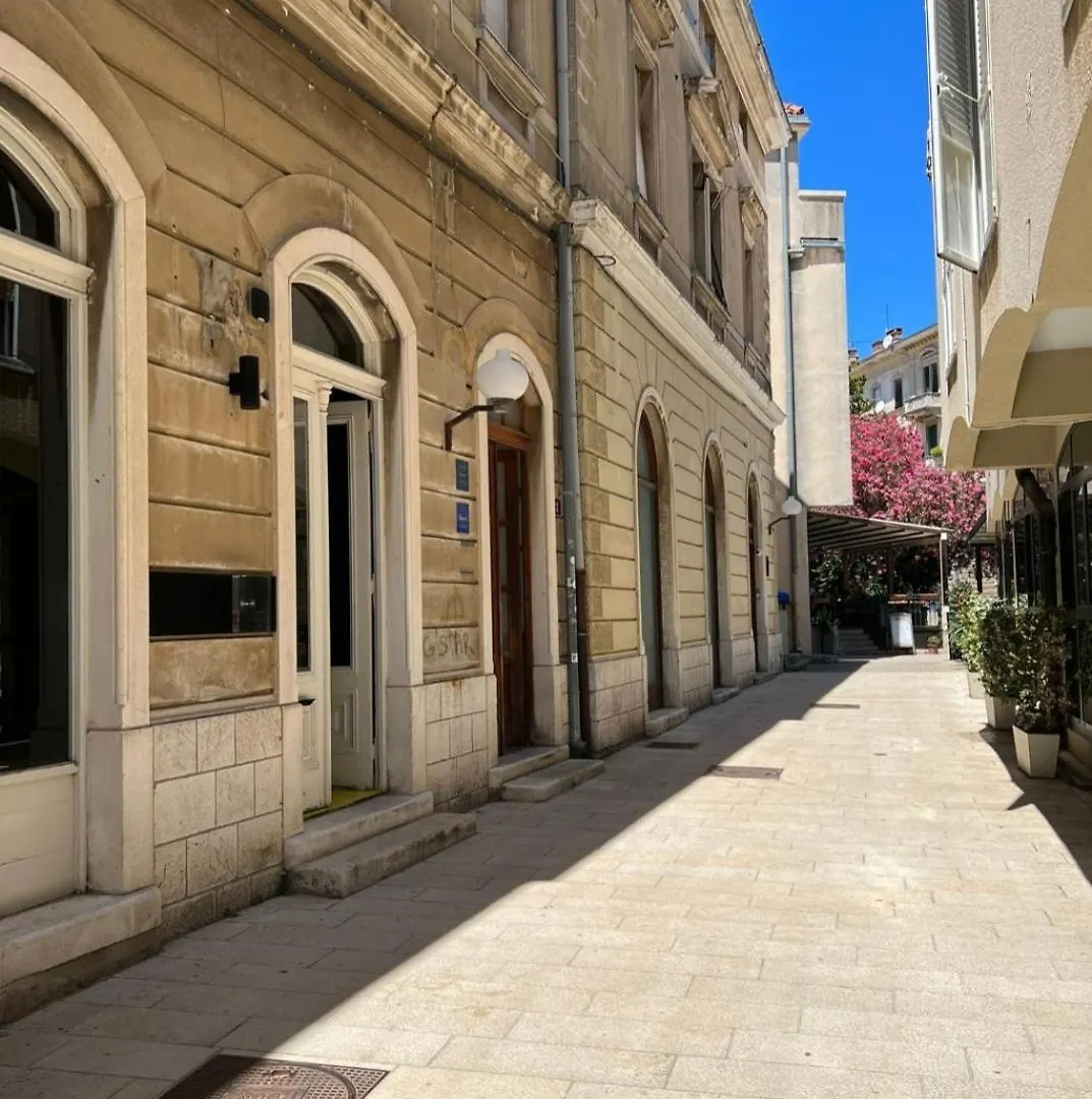 Max'S Downtown Oasis Apartment Zadar